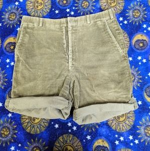 Corduroy raw hem shorts